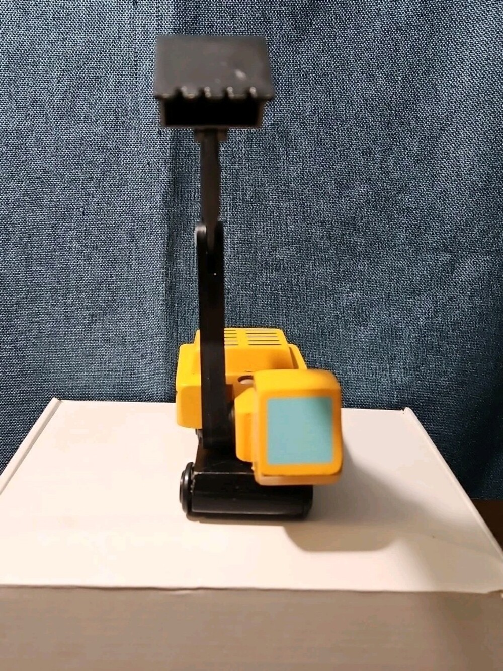 Wooden Railway Steam Shovel Excavator Construction Vehicle for Train Set